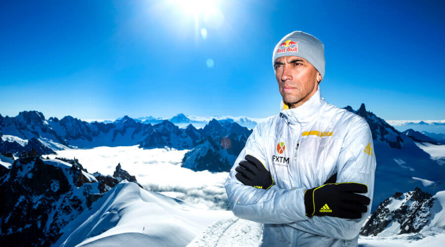 Determinación total con el ícono del deporte de salto BASE Valery Rozov